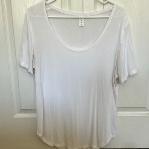 White t-shirt